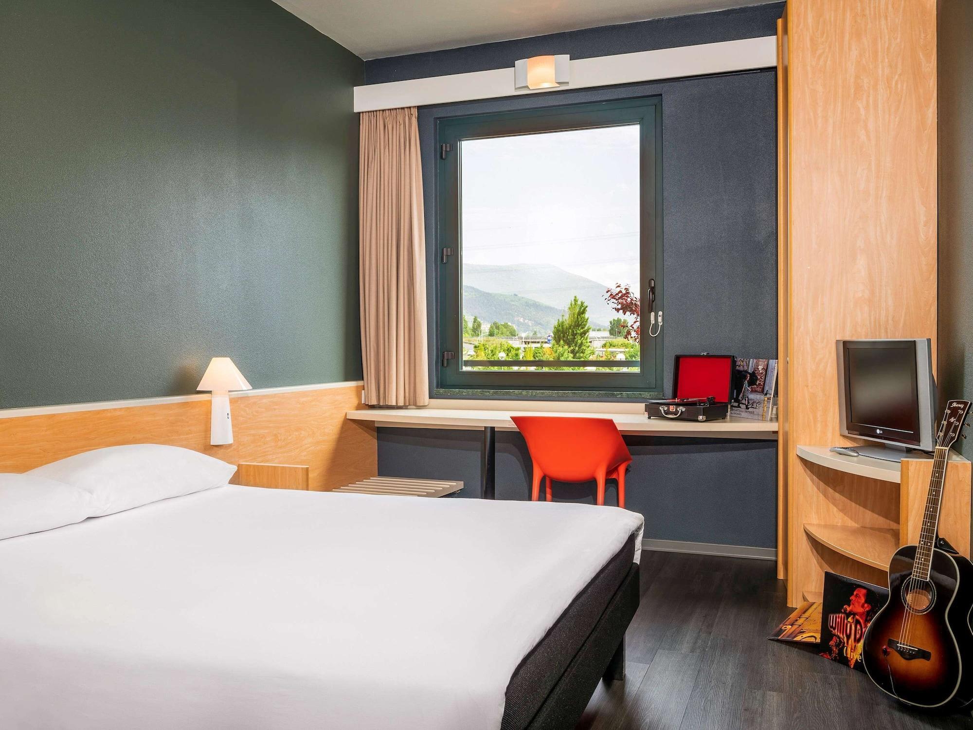 Hotel Ibis Firenze Prato Est Campi Bisenzio Bagian luar foto