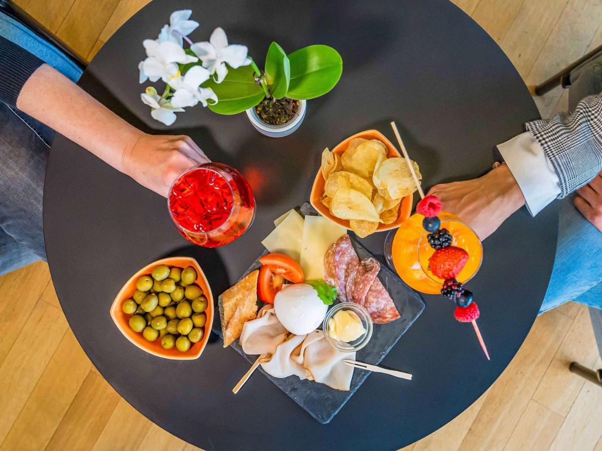 Hotel Ibis Firenze Prato Est Campi Bisenzio Bagian luar foto