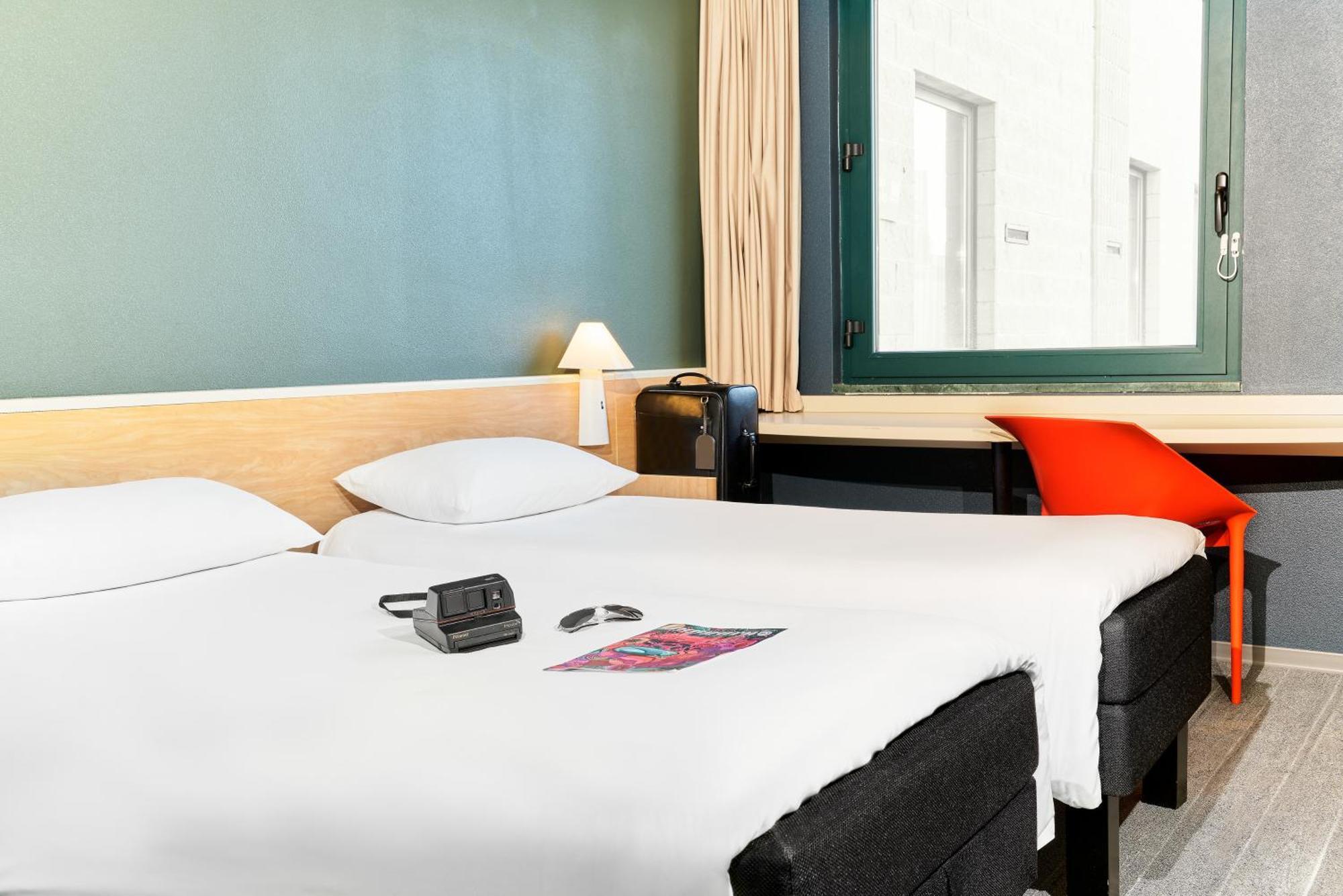 Hotel Ibis Firenze Prato Est Campi Bisenzio Bagian luar foto